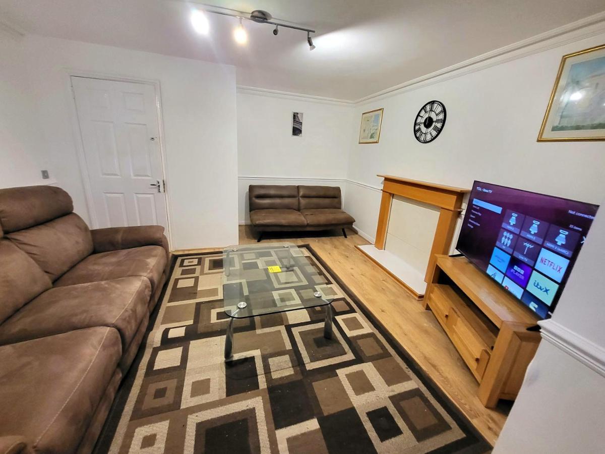 Manor Place Apartment Thamesmead Thamesmead  Екстериор снимка