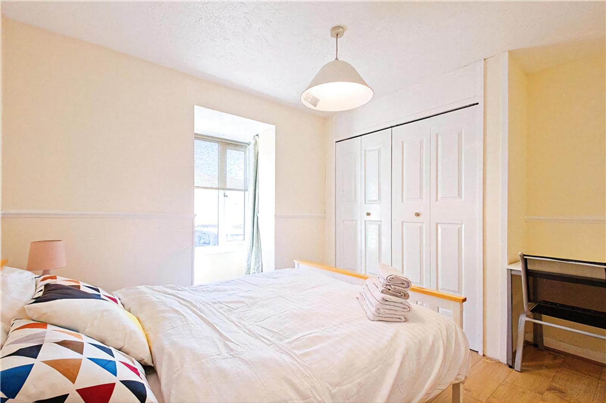 Manor Place Apartment Thamesmead Thamesmead  Екстериор снимка